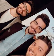 They describe their music as popera. Sanremo 2019 Il Volo Non Pensiamo Alla Vittoria
