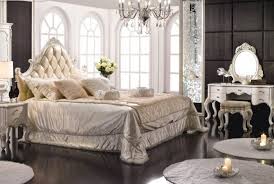 غرف نوم كلاسيك لعشاق الفخامة مجلة هي