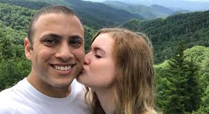 Moriah Renda and Cameron Harris' Wedding Website