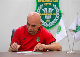 ومن أهم انجازات إبراهيم حسن انه لعب مع منتخب العالم مرتان منها عام 1999 عندما واجه منتخب العالم منتخب جنوب أفريقيا ولعب معه حسام حسن في هذه المبارة ومرة آخر كان بمفردة بدون حسام حسن عندما واجه. Ee2glxhrjprrxm