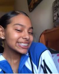 Only Page Stop Asking On Instagram I Truly Miss My Braces So If I M Randomly Posting Old Stuff Of Me W Light Skin Girls Curly Girl Hairstyles Cute Braces