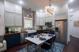 The show's pilot aired on march 22, 2016. Good Bones The Tiny House On The Fringe Good Bones Hgtv