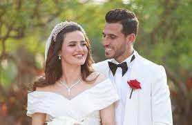 كشف مصدر داخل النادي الأهلي، عن موعد عودة حمدي فتحي، لاعب وسط الفريق، للمشاركة في التدريبات الجماعية للمارد الأحمر. Gm9a2d0kt5btam