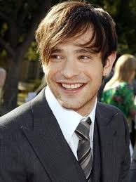 查理·考克斯个人资料简介,主演的电视剧电影,图片,写真_明星_电视猫