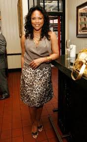 Black American Actresses Over 40 Aging With Style 40winksaday Lynn Whitfield Beautiful Women Over 40 Vintage Black Glamour