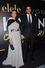 We would like to show you a description here but the site won't allow us. Birce Akalay And Sarp Levendoglu Attends Elele Avon Women S Awards Famousfix Com Post