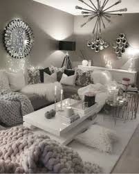 Cool 48 Favorite Winter Decor Ideas For Living Room More At Https Decoratrend Com 2018 12 1 Living Room Decor Apartment Cute Living Room Glamour Living Room