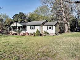 Zillow Has 7 Homes For Sale In Shore Park Newport News View Listing Photos Review Sales History And Use Our Detailed Real E House Styles Zillow Newport News