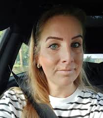 Okay.. I'm not 40 yet.. turning 40 this december.. But wanted to share this  beautiful make-up! So in love 😍🫶🏼