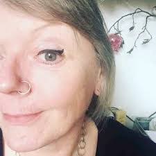 Donna Blundell's Instagram, Twitter & Facebook