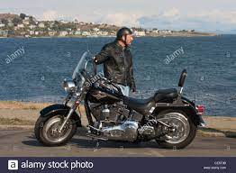 Motorrad Biker Und Seine Harley Davidson Victoria British Columbia Kanada Stockfotografie Alamy