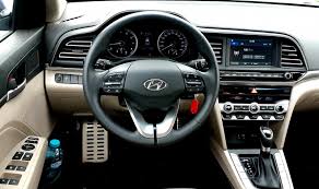The front grille, bumper and fenders impart a more sophisticated look on par with the larger sonata sedan. Test Drive Cu Noul Hyundai Elantra Facelift 2019 Motorizare 1 6 Mpi 128 Cp At6 Exclusive Autolatest