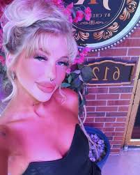 Ｋａｔ Ｂａｌｌ 🦋