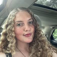 Maisy Fields (@maisyrosefields) • Instagram photos and videos