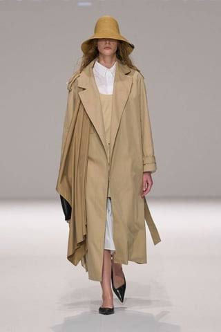 Adolfo Dominguez - Недели моды - Подиум - Womenswear - Осень/Зима 2024/2025  - Дубаи