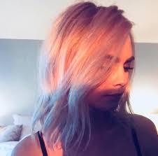 Pin By Serv Asat On Cara Delivingne Cara Delevingne Hair Cara Delvingne Hair Evolution