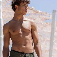 Ο ηρακλής ή αλκαίος ή αλκείδης (αρχ.ελλην.: Gntm Hraklhs Tsoyzinof Osa Den Gnwrizes Gia Ton 20xrono Paikth Pics Gossip Tv Gr