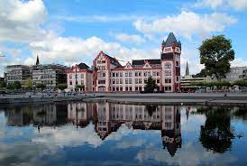 But the biggest city in the ruhr valley also scores with a wide range of possibilities in the cultural and sporting sector, with extensive greens and a high. Experience In Dortmund Germany By Mohammad Erasmus Experience Dortmund