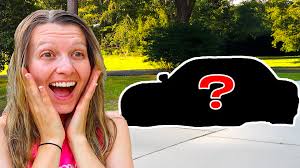 Jesse, Corn and Uncle Larry venture into New York City to see what life is  like there.