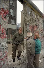 Berlin Geteilte Stadt Mauerfall Johan Van Elk Murdeberlin Berlin Geteilte Stadt Mauerfall Johan Van Elk Berlin Wall Berlin Germany Berlin Photos