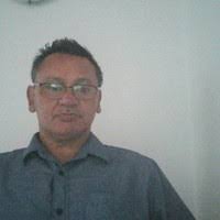 Bruce Wakefield's Instagram, Twitter & Facebook