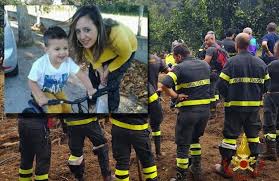 E' stato ritrovato vivo nicola, il bimbo di due anni scomparso dalla sua casa a palazzuolo sul senio. Manduria Ritrovato Il Corpo Di Nicolo Il Bimbo Di 2 Anni Vittima Della Piena Del Torrente Insieme Alla Madre