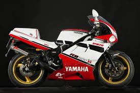 racing cafe yamaha rd 500 lc by fernando rodriguez ヤマハ