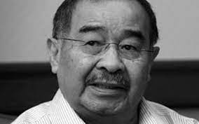 Salam takziah kepada ahli keluarga almarhum tan sri abdul aziz shamsuddin, mantan menteri pembangunan luar bandar dan wilayah. Bernama Former Minister Tan Sri Abdul Aziz Shamsuddin Dies