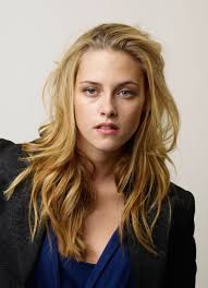 16 Times Kristen Stewart Gave Us Infinite Hair Goals Kristen Stewart Hair Kristen Stewart Kristen Stewart Boyfriend