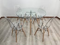 Après vous avoir parlé des spécialités épurée, graphique, simple et efficace, la cuisine nordique, et plus particulièrement la scandinave, est de plus en plus renommée sur la scène. Tables Scandinaves De 4 Chaises Meublesplus