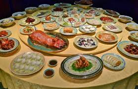 En el neolítico la cocina se reducía a un agujero practicado en el suelo donde se encendía el fuego. Cinco Mil Anos De Cocina China En Los Museos A Fuego Lento