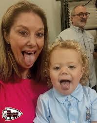 Karen Dunford's Instagram, Twitter & Facebook