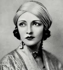 28 Females wearing turbans Images: PICRYL