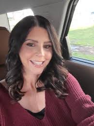 Lisa Tew's Instagram, Twitter & Facebook