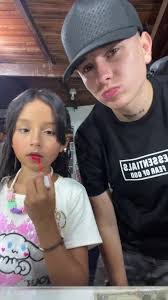 Samantha Wiese's Instagram, Twitter & Facebook