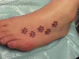 Jak vytvořit obraz plný tlapiček? Pin By Crystal Sellers On Tattoo Ideas Dog Tattoos Dog Paw Tattoo Paw Tattoo