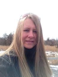 A Spirit Seeks Asylum (A Bay Island Psychic Mystery Book 6)