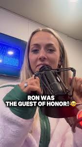 Thanks to Kennedy at Dessie Evans Elementary in Puyallup for inviting  @captainron___ to be the guest of honor at their Veterans Day assembly  🥹🥹🥹