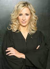 Ella había blanqueado el romance con el joven en julio del año último. Judge Cristina Perez On Twitter This Is Judgecristina S Bailiff Renard We Don T Know If You Can Tell From The Pic But He S Bigger Than You Http T Co Fpxunia2