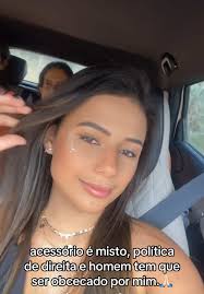 Danielle Souza (@daniellesouza16)