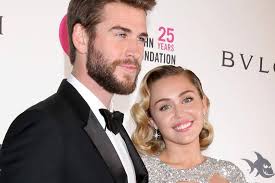 *got married* all of us: Promis Gratulieren Miley Cyrus Und Liam Hemsworth Zur Hochzeit