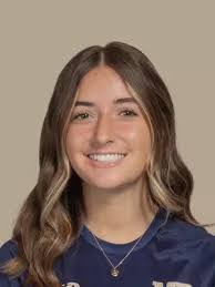 Chloe Van's Instagram, Twitter & Facebook