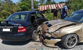 Astro channel 502, unifi tv channel 631, mytv channel 121 iflix; Road Accident Involving Two Cars In Langkap Ipoh Echo