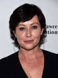 Doherty was born in memphis, tennessee, the daughter of rosa, a beauty parlor owner, and tom doherty, a mortgage consultant. Compare Shannen Doherty S Height Weight Body Measurements With Other Celebs