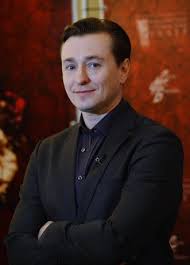 Sergey vitalyevich bezrukov is a soviet and russian screen and stage actor, singer, people's artist of russia, the laureate of the state pri. Kkjqnx1riqlvhm