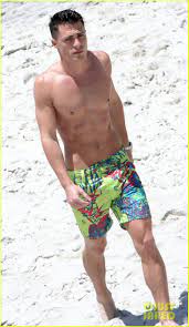 Arrow's Colton Haynes Flaunts Six Pack Abs at the Beach!: Photo 3141756 | Colton  Haynes, Shirtless Photos | Just Jared: Entertainment News