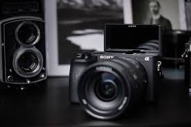 Just reading the spec sheet makes it clear that if you're after a compact, premium camera with all the bells and whistles, you should definitely consider the a6600 on. Sony A6600 Hands On Review The Best Autofocus You Can Buy Digital Trends