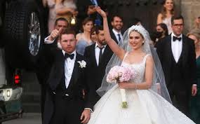 Durante su separación, gómez anunció que esperaba a maría fernanda álvarez, su primera bebé y la tercera del boxeador mexicano. 8ddrt5blakribm