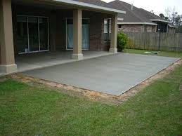 Small patio decor ideas for a gorgeous outdoor oasis. Small Backyard Concrete Patio Small Backyard