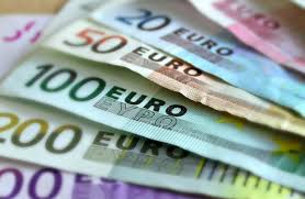 Schimb valutar disponibil online şi în unităţi. Curs Valutar 4 Iunie CaÈ›i Lei CostÄƒ Azi 1 Euro Dcnews